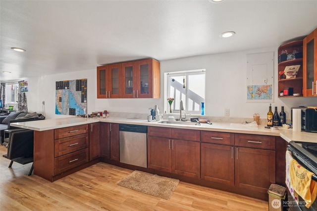 851 NW 56th Street, Seattle, WA 98107