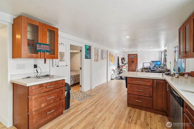 851 NW 56th Street, Seattle, WA 98107