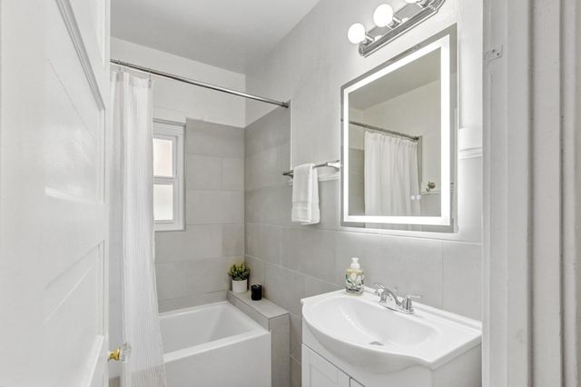 409 U St, Sacramento, CA 95818