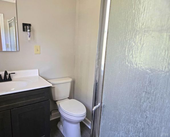 1305 Lee Drive, Farmville, VA 23901