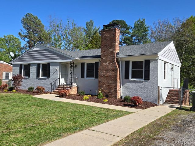 1305 Lee Drive, Farmville, VA 23901