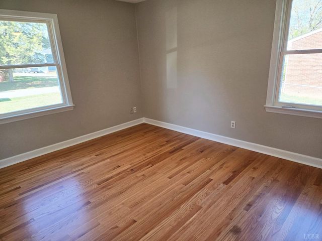 1305 Lee Drive, Farmville, VA 23901