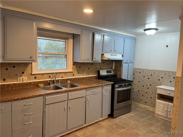 368 Grover Cleveland Highway, Amherst, NY 14226