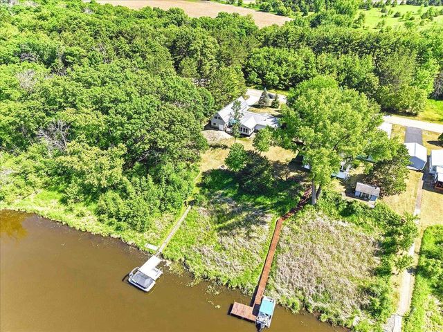 W5510 Oxbow Trail, Princeton, WI 54968
