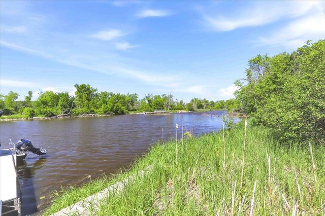 W5510 Oxbow Trail, Princeton, WI 54968