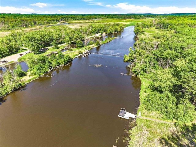 W5510 Oxbow Trail, Princeton, WI 54968