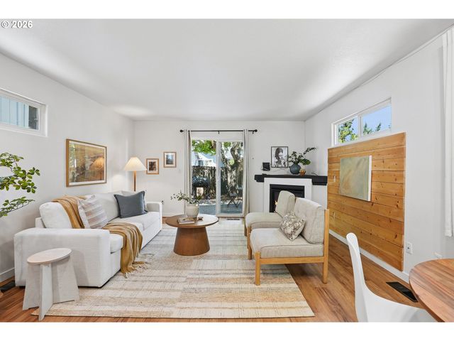 4945 Se OGDEN St, Portland, OR 97206