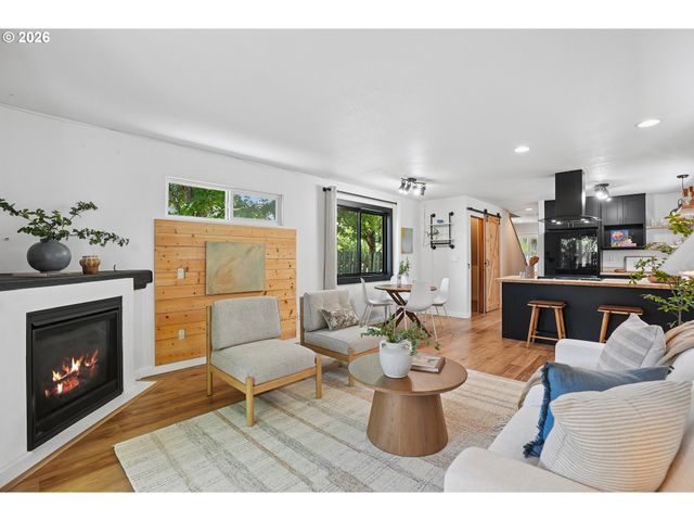 4945 Se OGDEN St, Portland, OR 97206