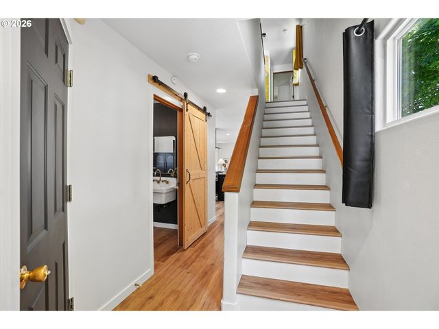 4945 Se OGDEN St, Portland, OR 97206