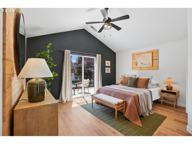 4945 Se OGDEN St, Portland, OR 97206