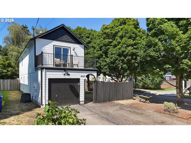 4945 Se OGDEN St, Portland, OR 97206