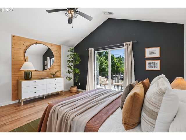 4945 Se OGDEN St, Portland, OR 97206