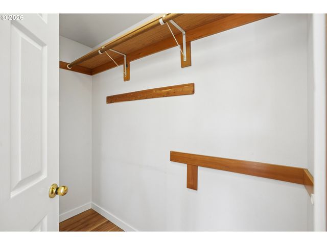 4945 Se OGDEN St, Portland, OR 97206