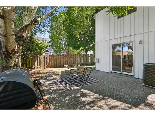 4945 Se OGDEN St, Portland, OR 97206