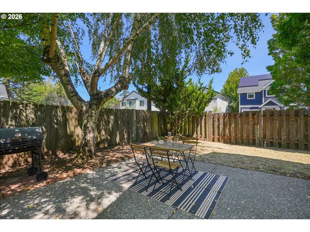 4945 Se OGDEN St, Portland, OR 97206