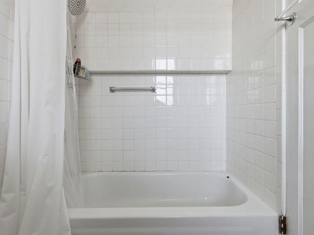 5464 S woodlawn Avenue 3W, Chicago, IL 60615