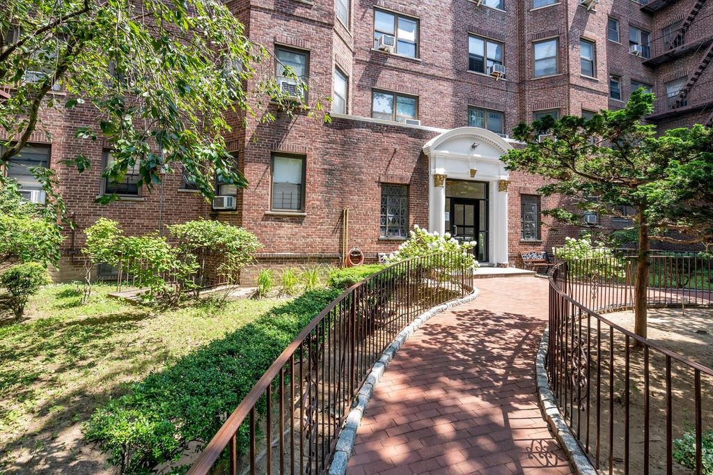 6141 Saunders Street B38/B39, Rego Park, NY 11374