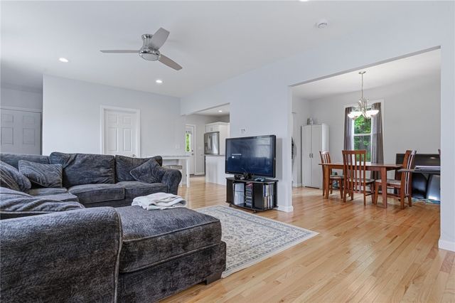 224 Francis Avenue, North Providence, RI 02904