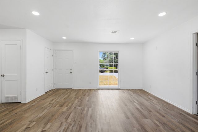 1219 Daisy Lane, Irving, TX 75061