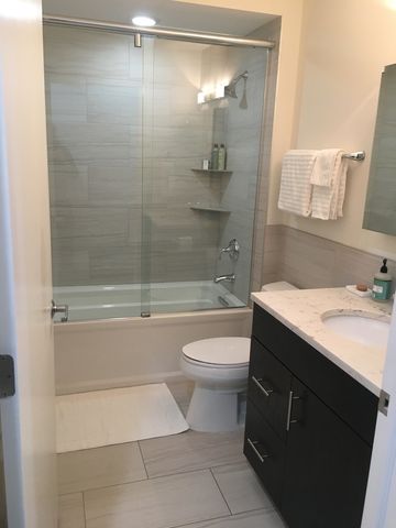 1760 N Clark Street GS, Chicago, IL 60614