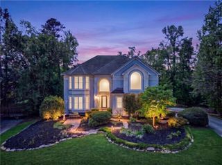 275 Deer Cliff Cove, Lawrenceville, GA 30043