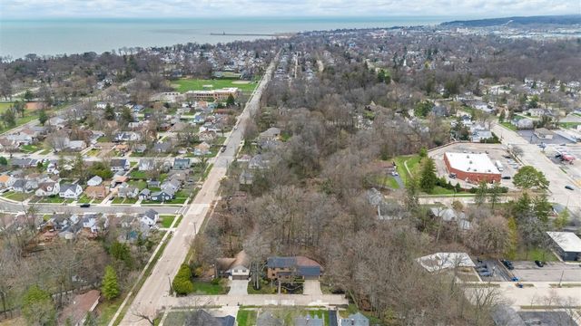 703 Comings Avenue, Saint Joseph, MI 49085