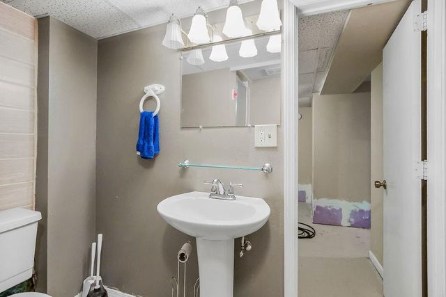 3405 S Arlington Avenue, Independence, MO 64052