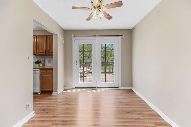 3405 S Arlington Avenue, Independence, MO 64052