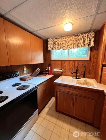 61 NE Madrona Court, Tahuya, WA 98588