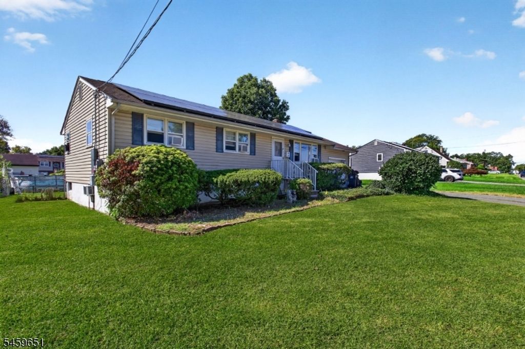 51 Woodrow Ave, Piscataway Twp., NJ 08854 — photo 2