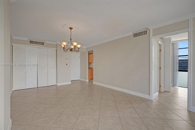 20400 W Country Club Dr 812, Aventura, FL 33180