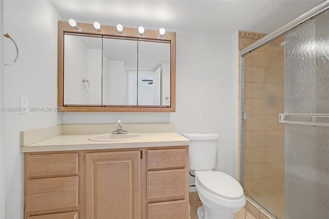 20400 W Country Club Dr 812, Aventura, FL 33180