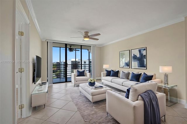 20400 W Country Club Dr 812, Aventura, FL 33180