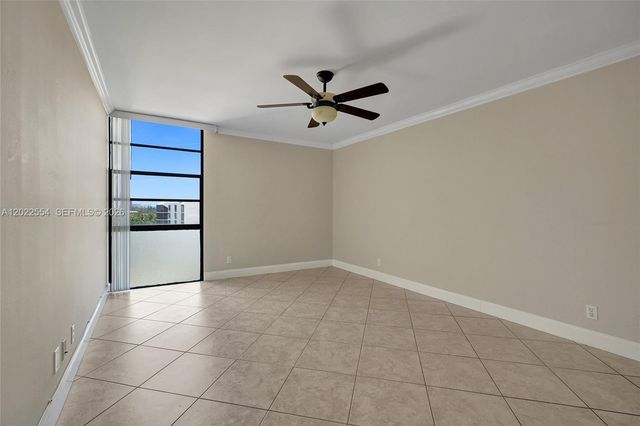 20400 W Country Club Dr 812, Aventura, FL 33180