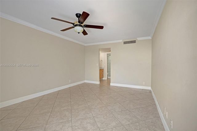 20400 W Country Club Dr 812, Aventura, FL 33180