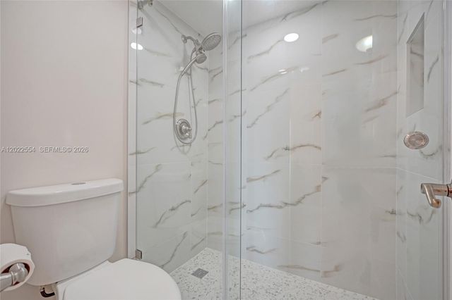 20400 W Country Club Dr 812, Aventura, FL 33180