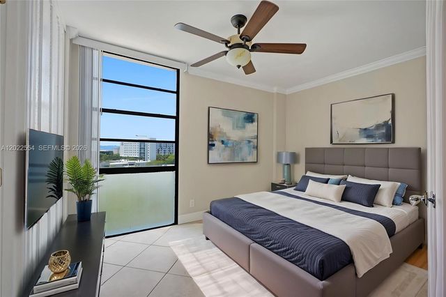 20400 W Country Club Dr 812, Aventura, FL 33180