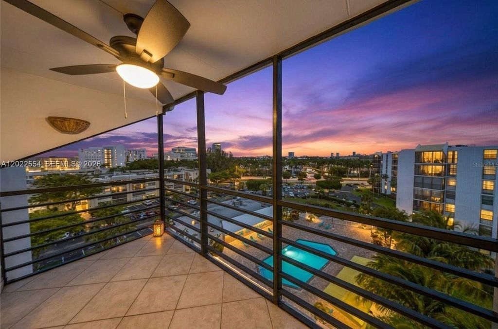 20400 W Country Club Dr 812, Aventura, FL 33180