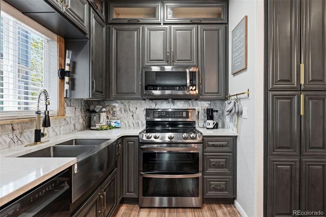 20982 E 40th Place, Denver, CO 80249