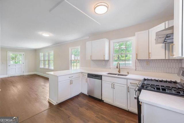 396 Forrest Ridge Drive NW, Atlanta, GA 30318