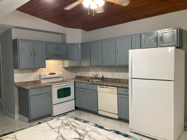3630 SW 46th Avenue, West Park, FL 33023