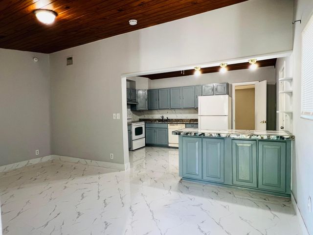 3630 SW 46th Avenue, West Park, FL 33023