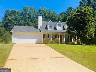 72 Canterbury Drive, Grantville, GA 30220
