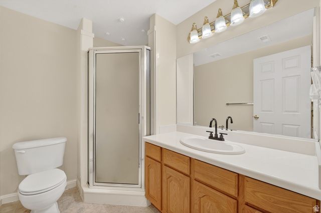 684 E 2900 N, North Ogden, UT 84414