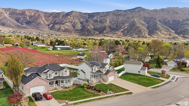 684 E 2900 N, North Ogden, UT 84414