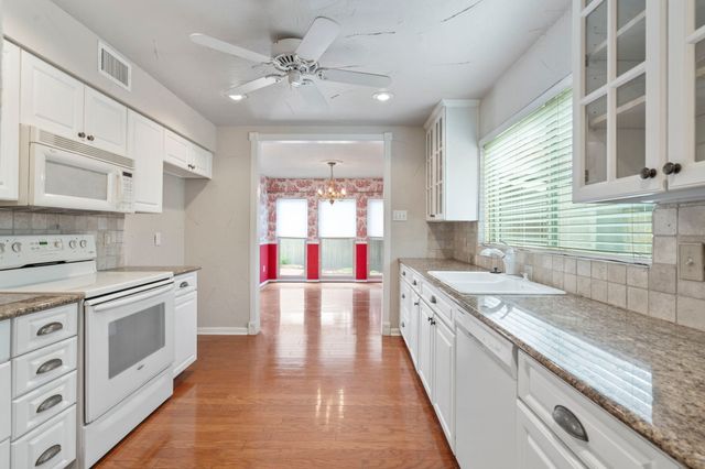 9610 Glenacre, Dallas, TX 75243