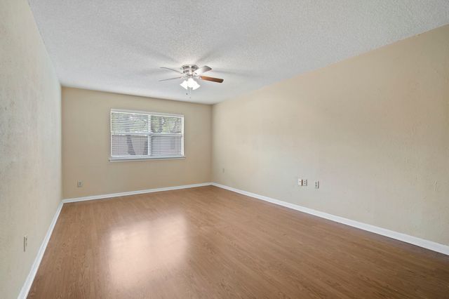 9610 Glenacre, Dallas, TX 75243