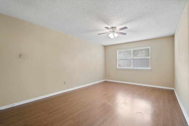 9610 Glenacre, Dallas, TX 75243