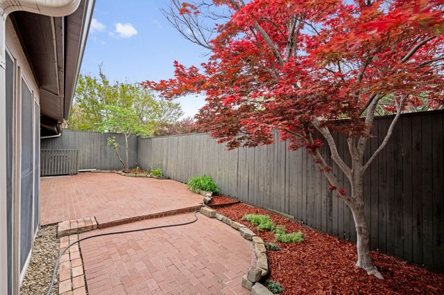 9610 Glenacre, Dallas, TX 75243