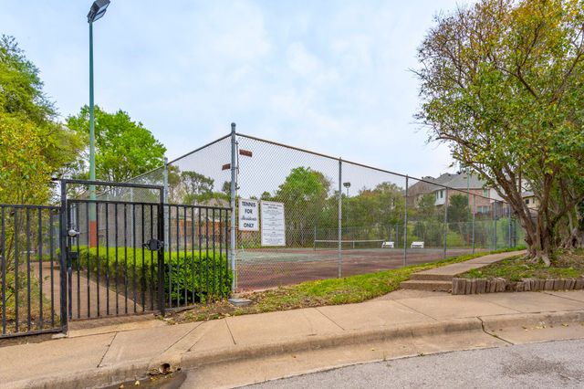 9610 Glenacre, Dallas, TX 75243